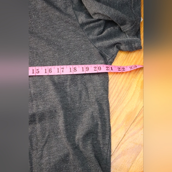 ๐ Rip Zone Grey Short Sleeve T-Shirt โ Size Large. Comfortable soft cotton - Picture 4 of 5